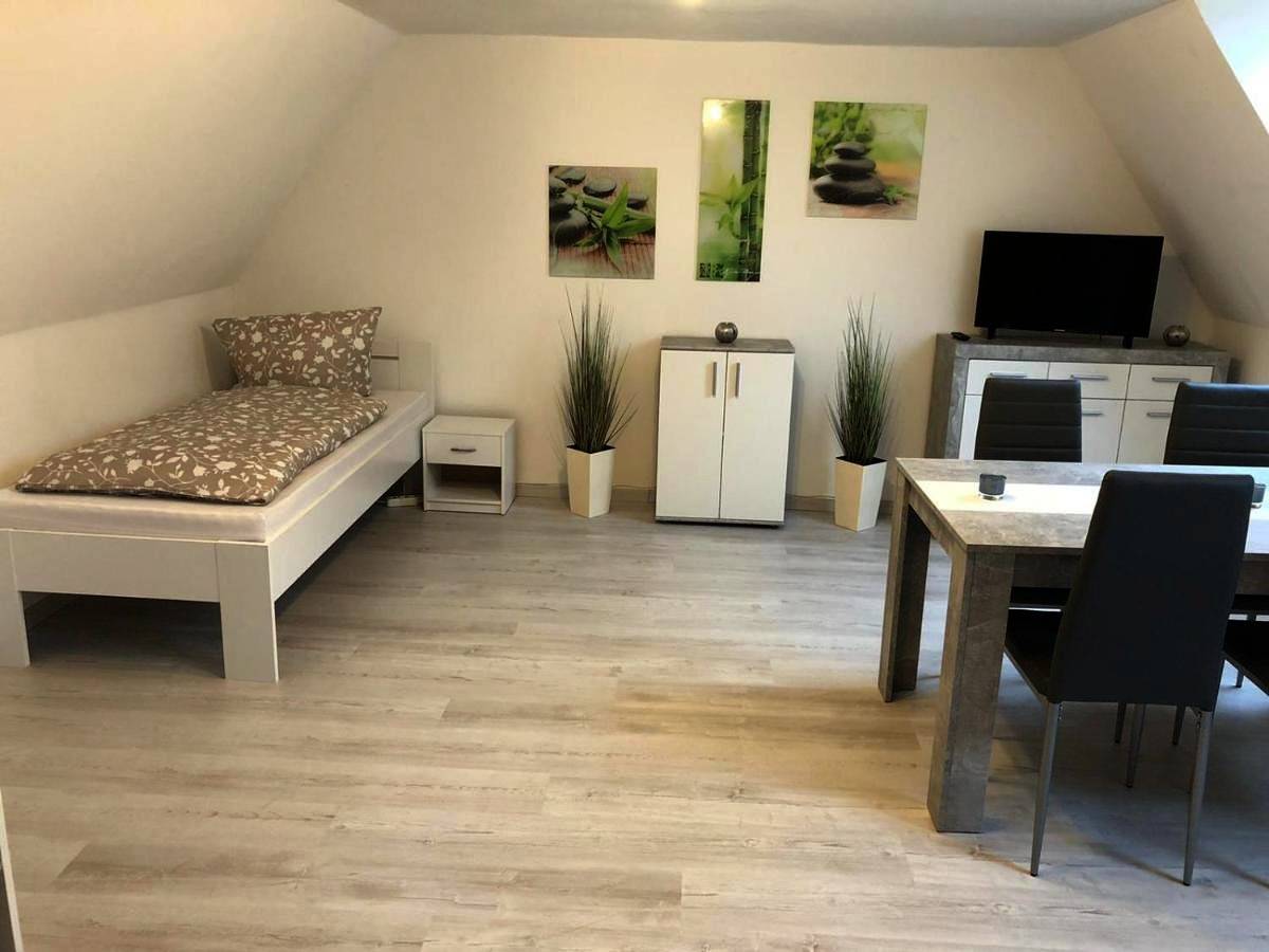 Ganze Wohnung, Two-Bedroom Apartment in Allstedt, Saale-Unstrut