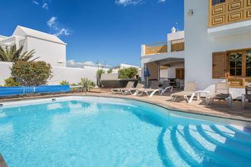 Villa With Pool for 8 People in Playa Grande (Canary Islands), Tías, Photo 2