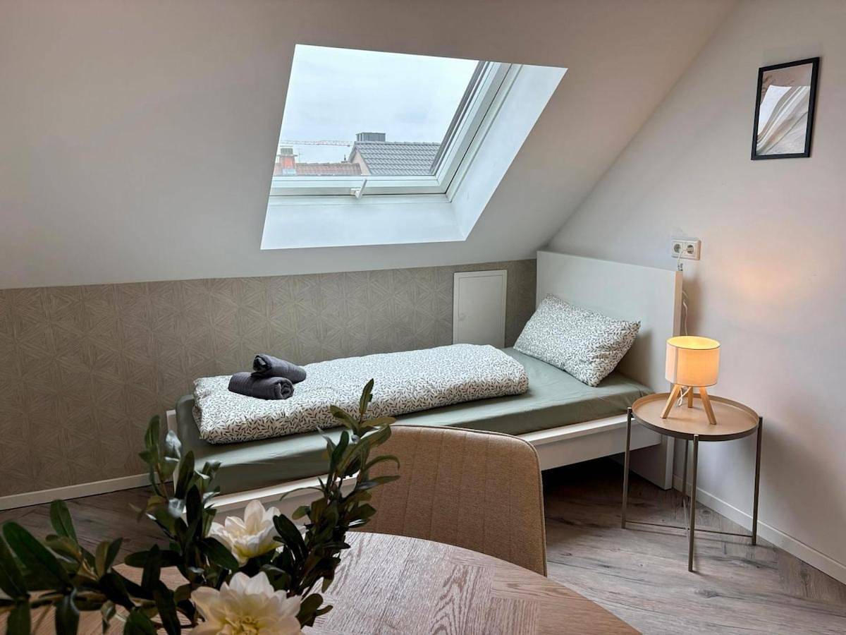 Ganze Wohnung, Modernes Apartment 4 für Monteure mit Parkplatz in Lampertheim in Lampertheim, Bergstraße