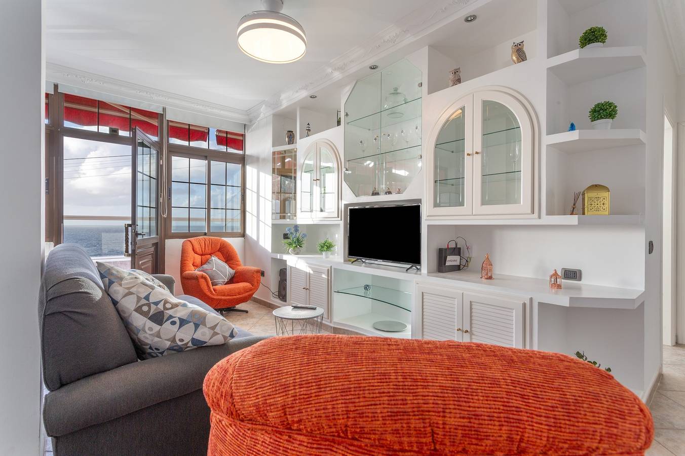 Maison de vacances 'Crisol' avec vue sur la mer, terrasse privée et Wi-Fi in Mesa del Mar, Tacoronte