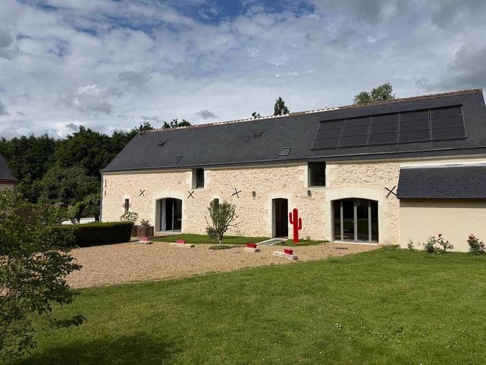 Location de vacances pour 4 personnes, avec piscine ainsi que jacuzzi et jardin, adapté aux familles à Saint-Branchs - 3