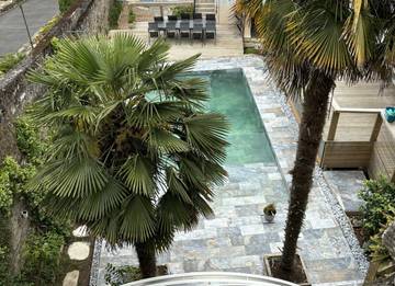 Gîte pour 2 personnes, avec jardin ainsi que terrasse et piscine à Les Epesses
