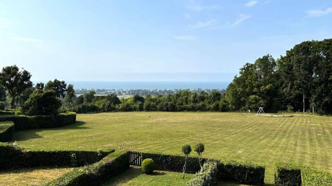 Entire holiday apartment, Ferienwohnung für 2 Personen (55 m²) in Mont Canisy in Tourgéville, Lisieux region