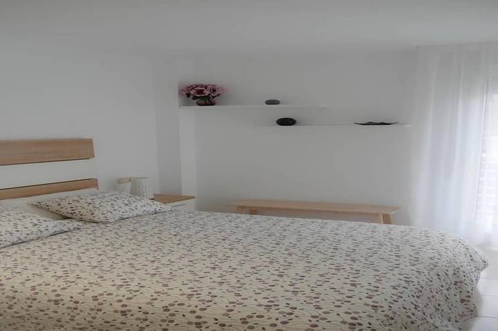Apartamento entero, Apartamento a 20 m.de la playa con estacionamiento privado bicicletas in Peñíscola, Costa del Azahar