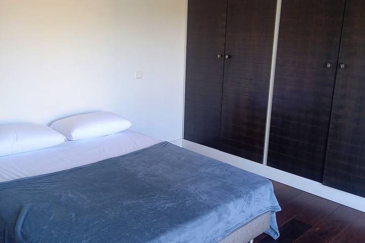 Location de vacances pour 8 personnes, avec terrasse et jardin dans Portigliolo - 2