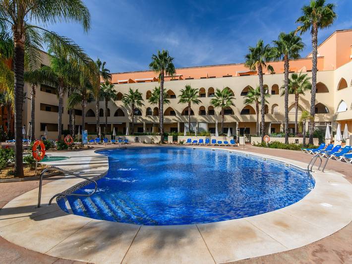 Apartamento para 5 personas, con piscina y terraza, Familias con niños en Punta del Moral