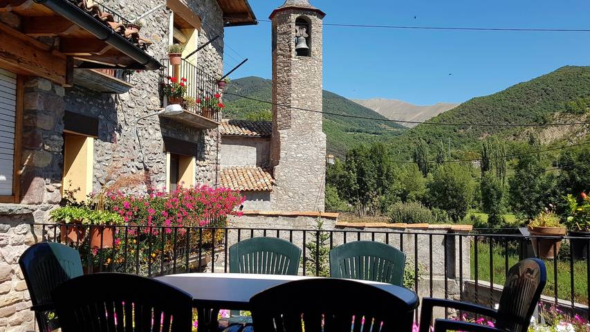 Casa rural para 7 personas, con Balcón además de Jardín y Piscina para niños en Pirineo Catalan - 2