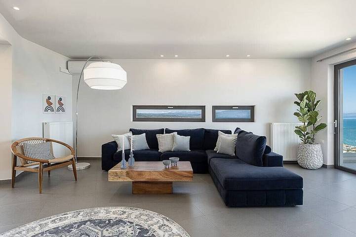 Acro Sea View Villa in Chania | Alectrona Living Crete in Plataniás, Région de la Canée