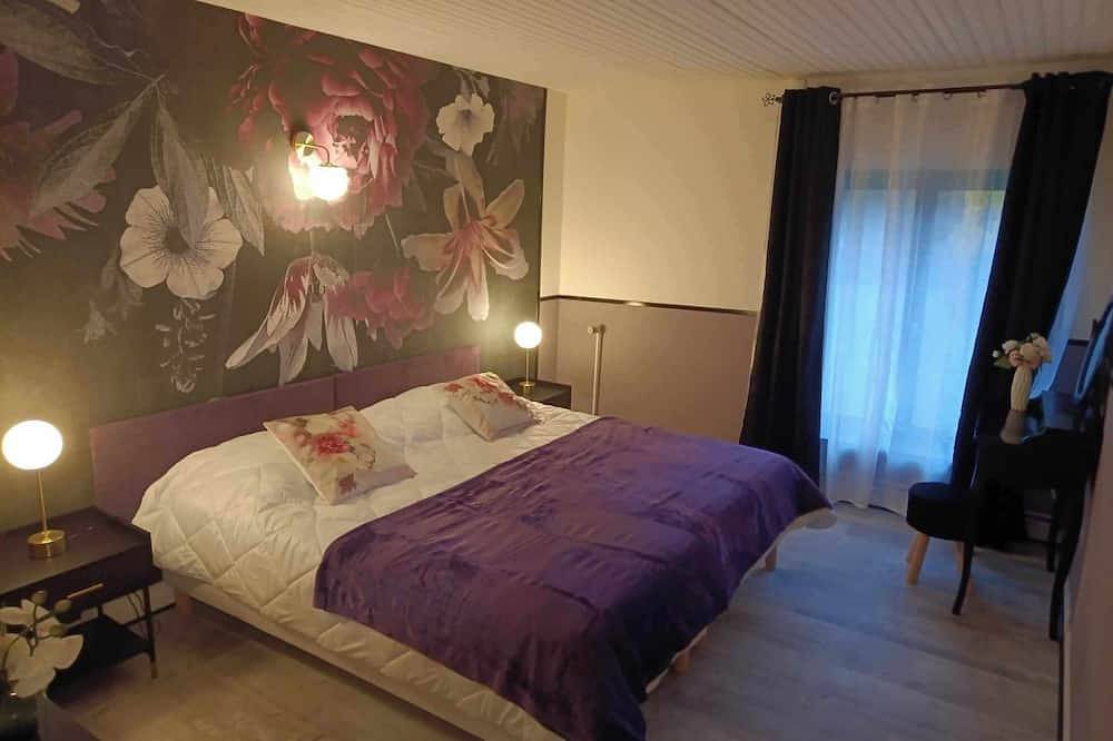 La Taniere De Papaours, Gite Pour 6 Personnes Avec Espace Bien Etre in Maubert-Fontaine, Parc naturel régional des Ardennes