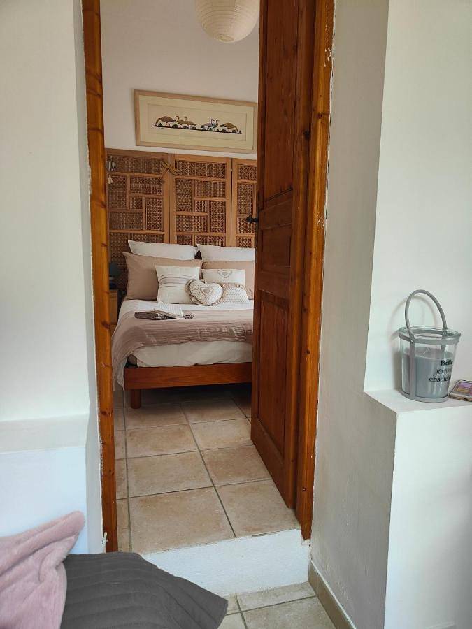 Location de vacances pour 2 personnes, avec jardin ainsi que piscine et vue à Forcalquier - 2