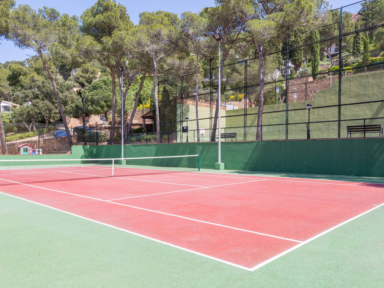 Entire apartment, Spacious family apartment in Llafranc, communal pool and pets allowed in Llafranc, Palafrugell