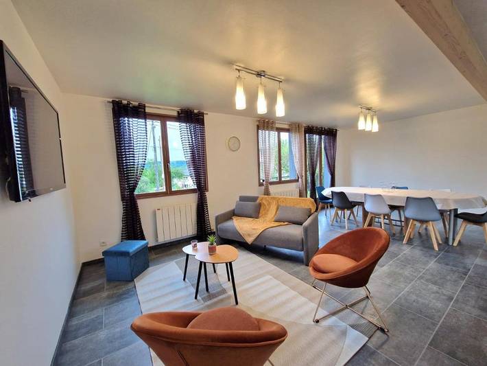 Location de vacances pour 9 personnes, avec jardin à Ornans - 3