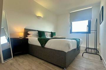 Apartment for 4 People in Bedford, Bedfordshire, Photo 1