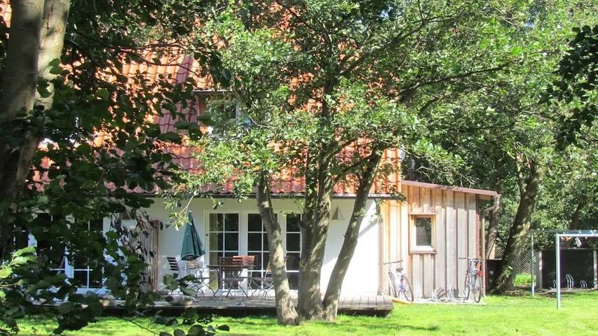 Ferienhaus für 6 Personen, mit Terrasse und Garten auf Hiddensee - 2