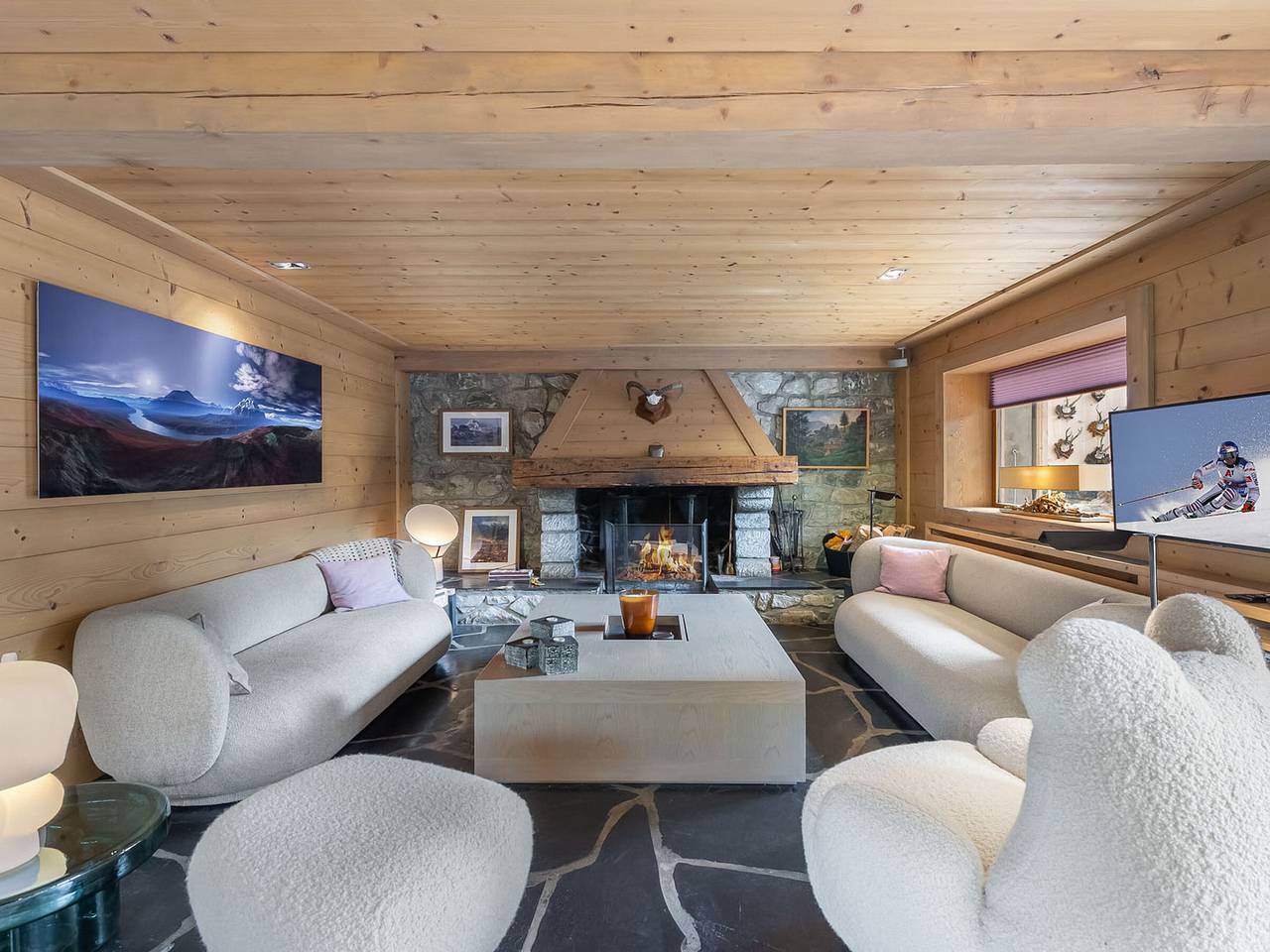 Renoviertes Familienchalet mit Sauna in Pistennähe in Méribel, Les Allues