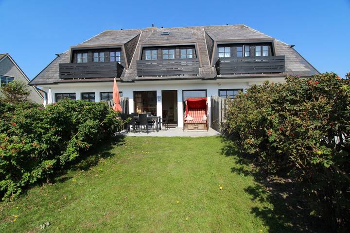 Ferienhaus für 5 Personen, mit Balkon und Terrasse in Wenningstedt