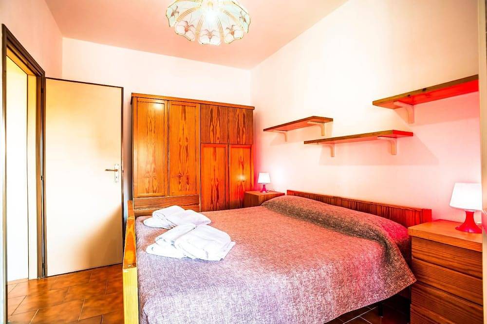 Entire apartment, Charming cottage with garden, close to the sea in Lido delle Nazioni, Ferrara Province