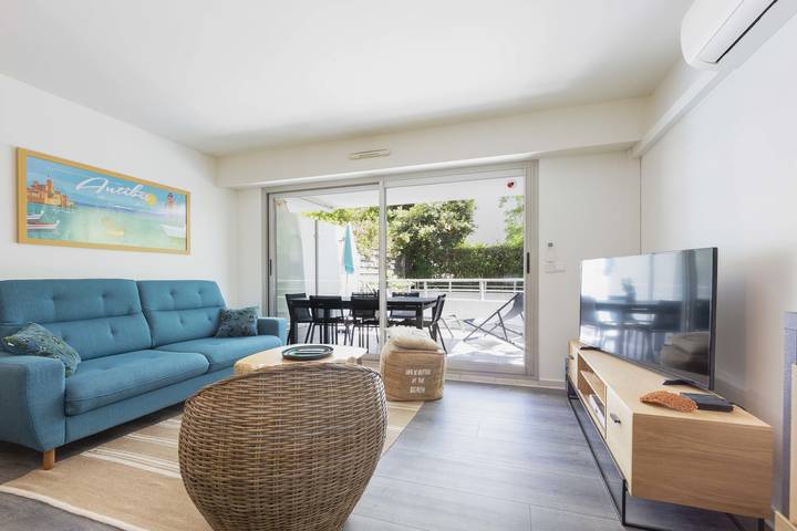 Gîte pour 4 personnes, avec terrasse, adapté aux familles dans Cap d’Antibes
