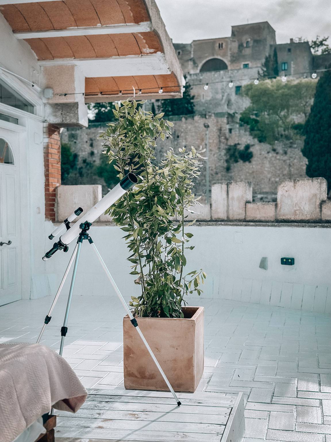 Entire apartment, Apartment 'Suite Mirador De Les Estrelles' with Mountain View, Wi-Fi and Air Conditioning in Canyelles (Barcelona), Garraf