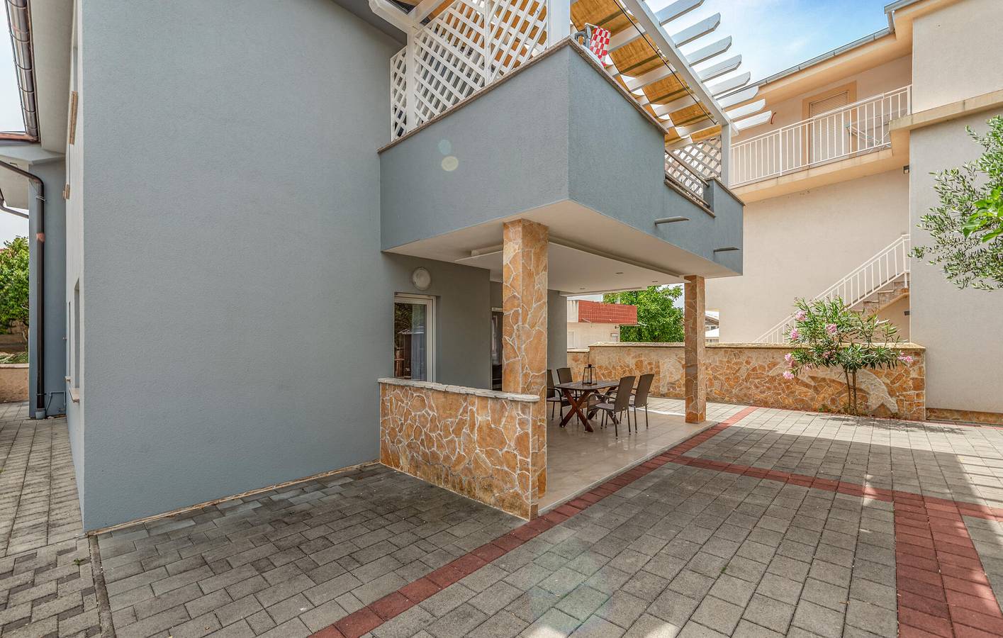 Cijeli apartman za odmor, Apartman za odmor za 6 osoba s vrt in Općina Sveti Filip i Jakov, Zadarska županija