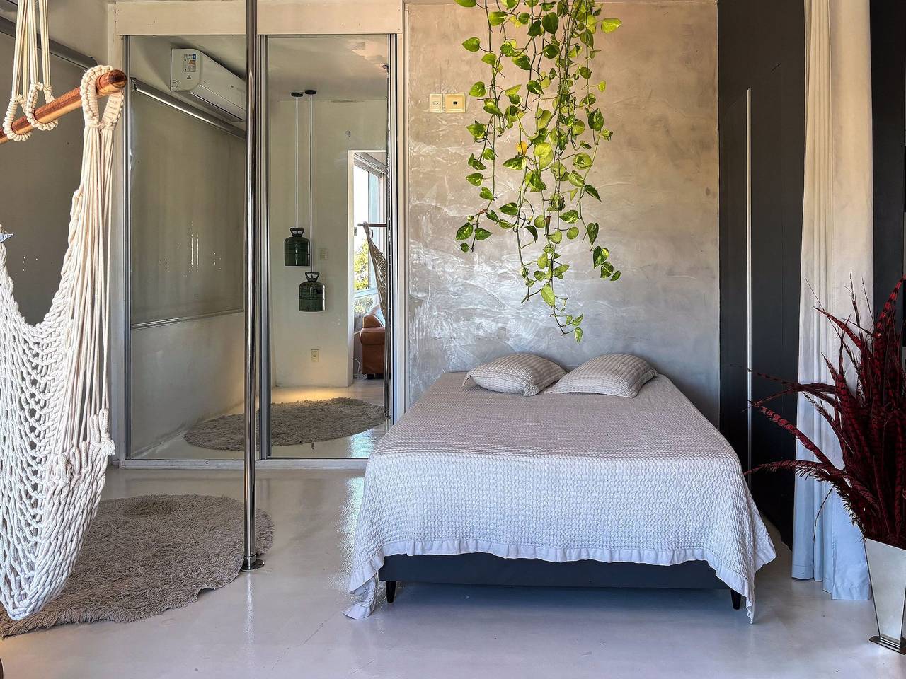 Entire apartment, Charming apartment on Saint Roman Street in Copacabana, Rio de Janeiro