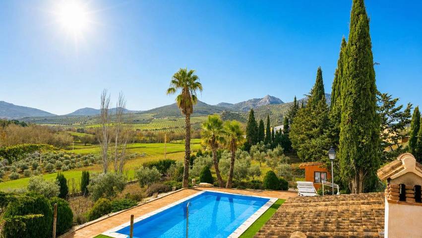 Casa rural para 18 personas, con Balcón y Terraza además de Jardín y Piscina en Villanueva del Rosario - 3