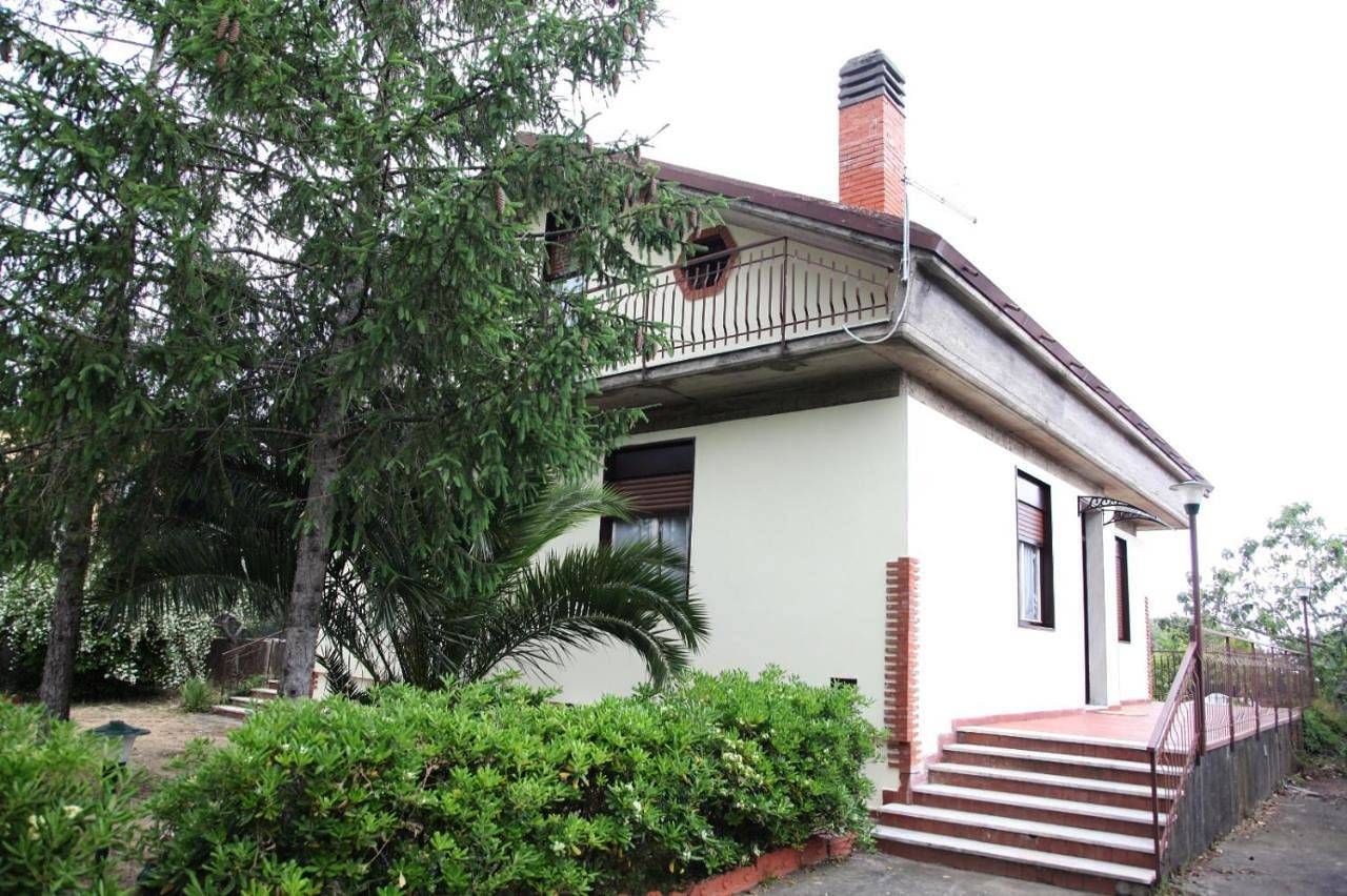 Four-Bedroom House in Nicolosi, Etna