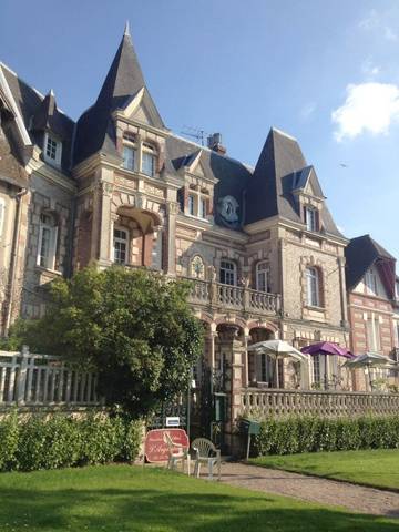 Chambre d’hôte pour 4 personnes, avec vue et terrasse à Cabourg