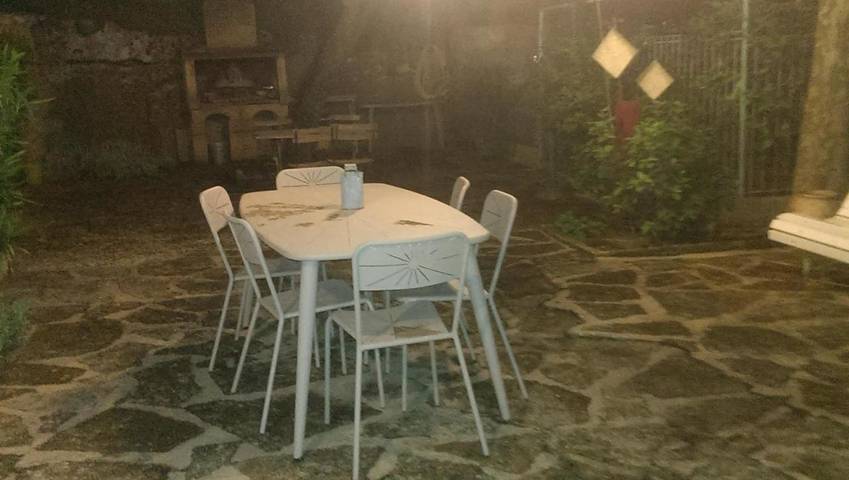 Location de vacances pour 8 personnes, avec piscine et jardin, adapté aux familles à Vers-Pont-du-Gard - 3