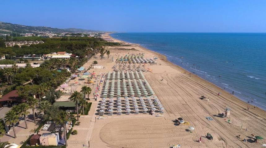 Villaggio vacanza per 5 persone, con Terrazza e Giardino nonché Piscina in Abruzzo