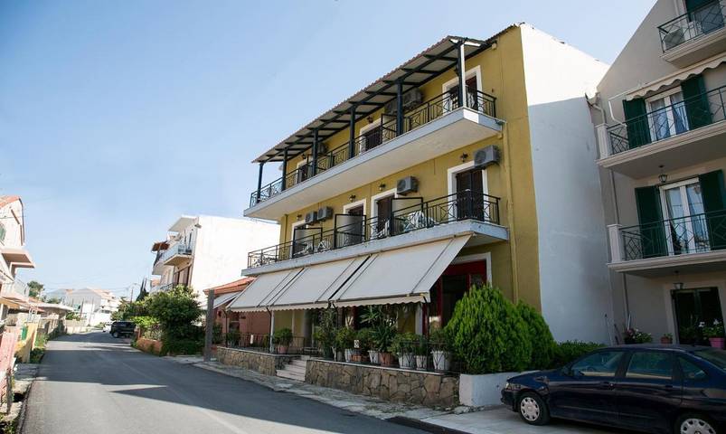 Διαμερίσματα διακοπών για 4 άτομα, με ταράτσα και θέα στο Ληξούρι