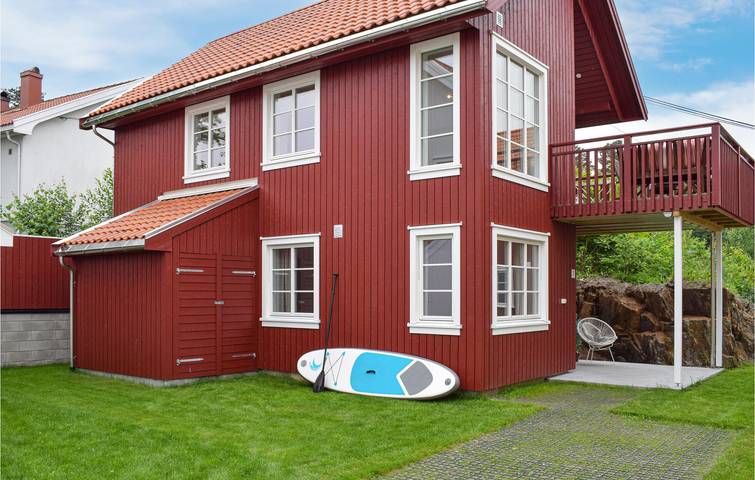 Ferienhaus für 8 Personen, mit Garten und Terrasse in Tvedestrand