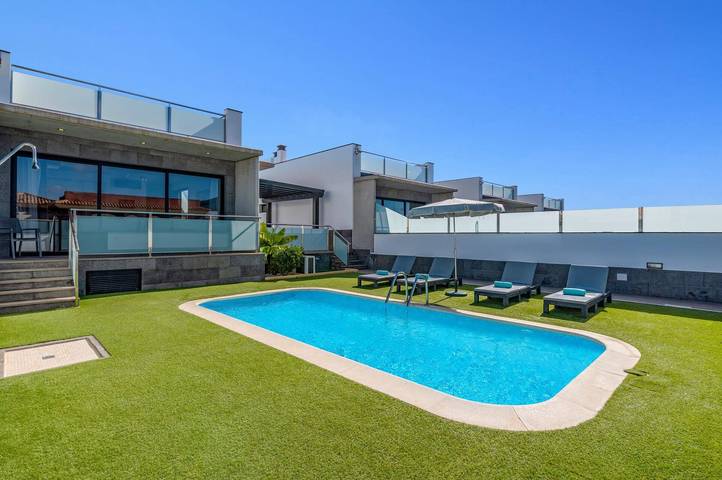Villa for 4 people, with garden in Corralejo