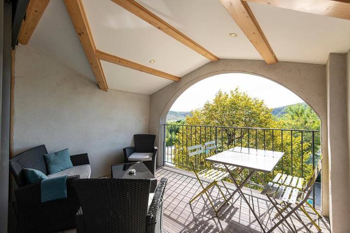 Gîte pour 6 personnes, avec terrasse et piscine à Rosières (Ardèche) - 3