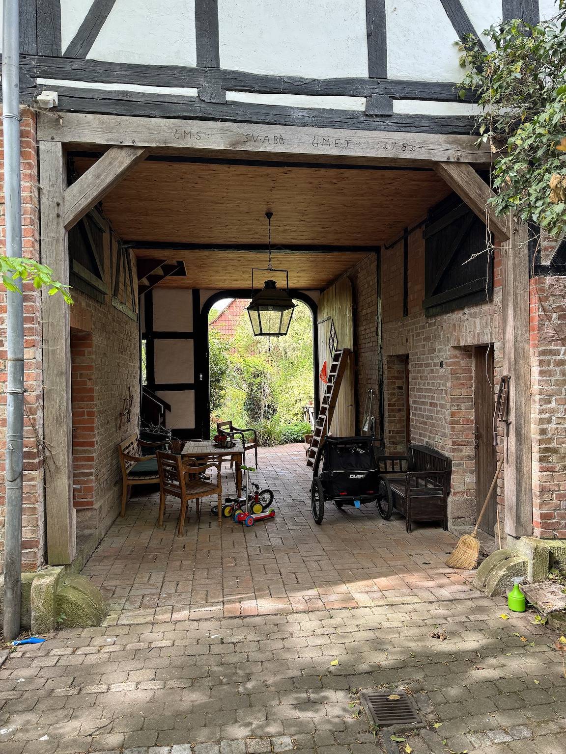 Ganze Wohnung, Wunderschöne Ferienwohnung am Gänsemarkt – Ruhe & Charme im historischen Fachwerkhaus in Meinhard, Werratal