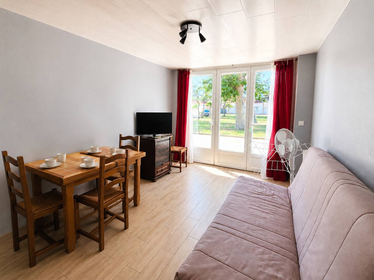 Appartement entier, Appartement T2 proche plage - 4 pers. in Saint-Cyprien-Plage, Saint-Cyprien