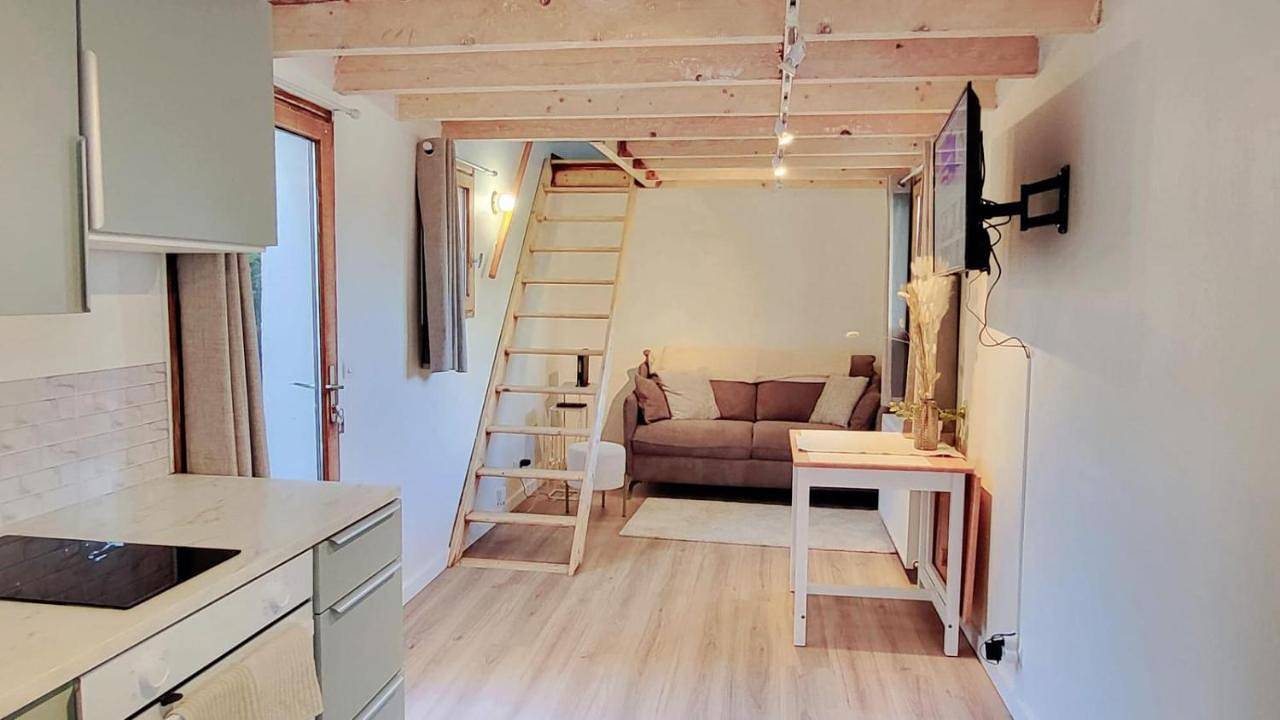 Appartement entier, One-Bedroom Apartment in Noisy-le-Grand, Seine-Saint-Denis