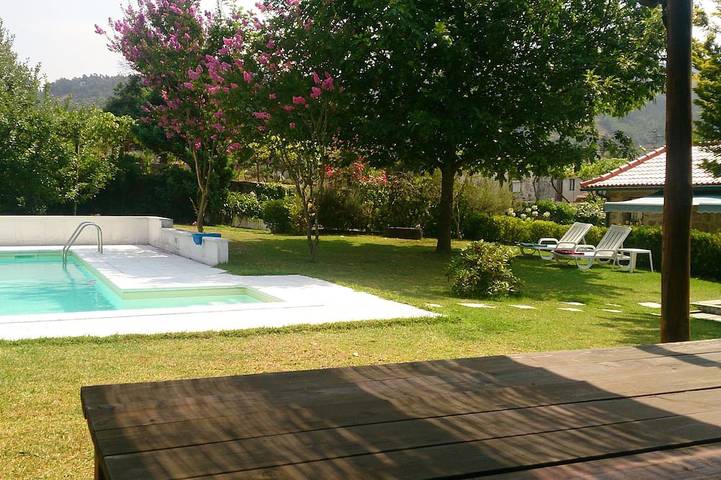 Gîte pour 5 personnes, avec terrasse et jardin, animaux acceptés