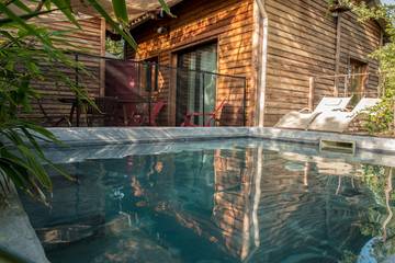 Gîte pour 2 personnes, avec jardin ainsi que jacuzzi et piscine dans Privas