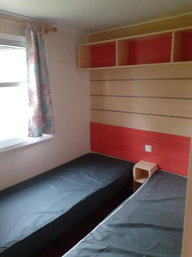 Camping pour 8 personnes, avec vue sur le lac et vue ainsi que jardin et piscine dans les Ardennes - 3