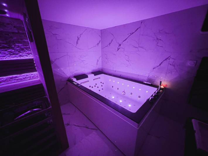 Chambre d’hôte pour 2 personnes, avec Jacuzzi et Vue