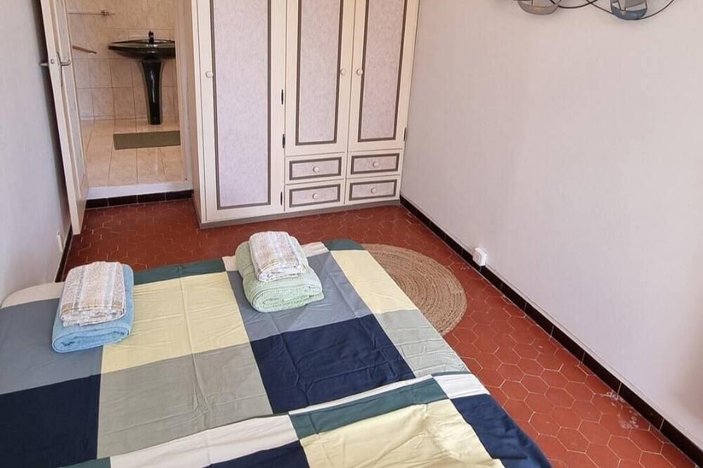 Haus mit Meerblick für 4–6 Personen, nur 10 Gehminuten vom Strand entfernt. in Rayol-Canadel-sur-Mer, Mittelmeerküste (Frankreich)