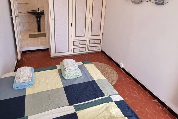 Haus mit Meerblick für 4–6 Personen, nur 10 Gehminuten vom Strand entfernt. in Rayol-Canadel-sur-Mer, Mittelmeerküste (Frankreich)