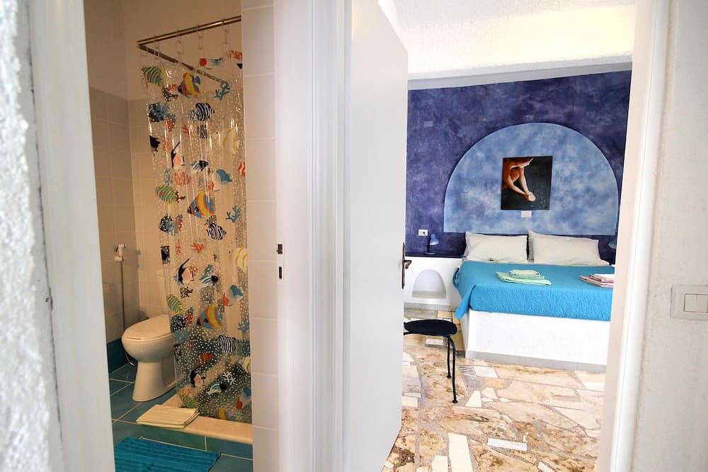 Ganze Wohnung, La Luna Blu \"Owl\" Apartment, Meerblick, 500 Meter vom Strand entfernt in Ferma, Lasithi