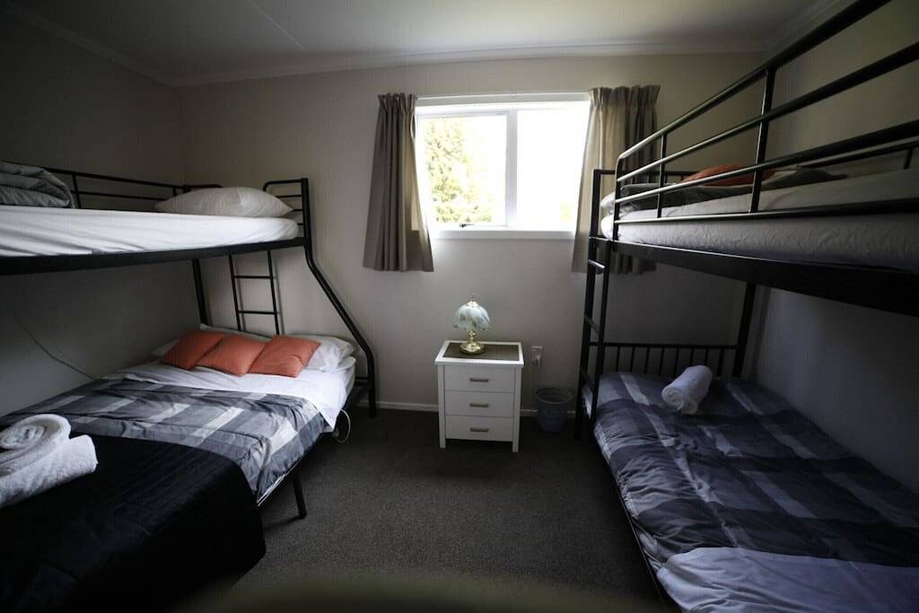 Spacious on Simons Street, Twizel - Free Wifi in Twizel, Mackenzie District