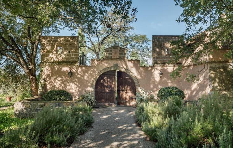 Casa vacanza per 7 persone, con Terrazza e Giardino a Montefiascone