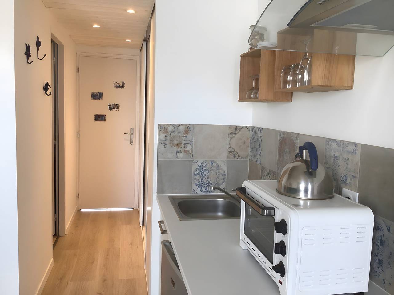 Studio entier, Studio « Coquet Indépendant sur l’île » avec terrasse privée, jardin commun et Wi-Fi in Saint-Georges-d'Oléron, Côte de Beauté