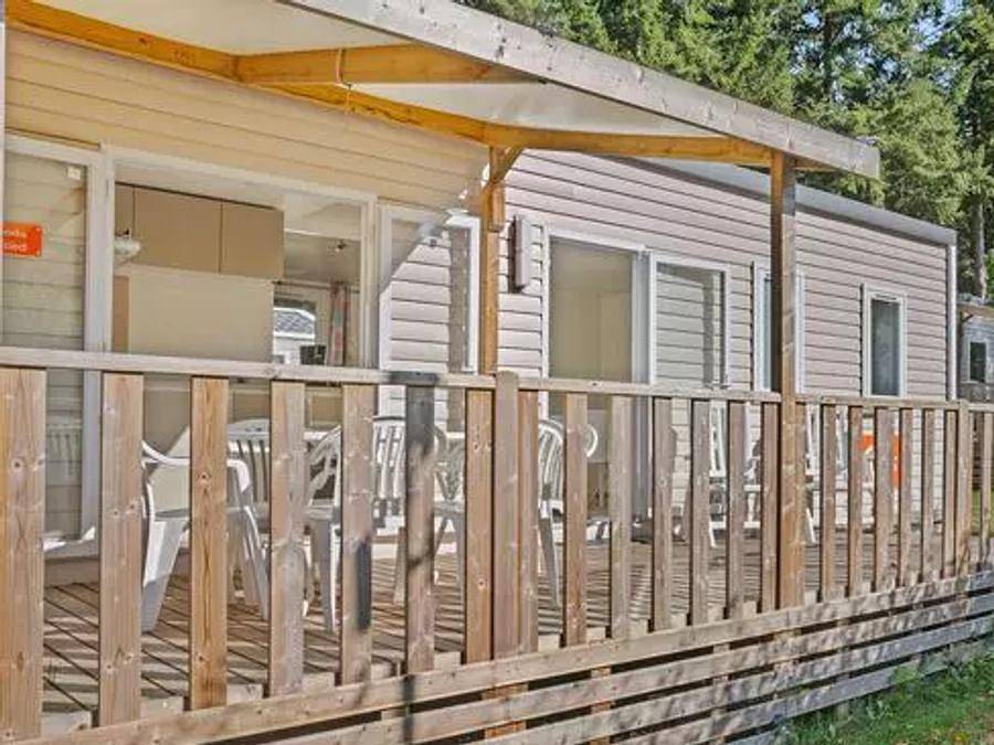 Camping Vieux Moulin - Mobilhome 6 personnes - Comfort | 3 Ch. | 6 Pers. | Terrasse surélevée | Clim. in Vensac, Région de Lesparre-Médoc