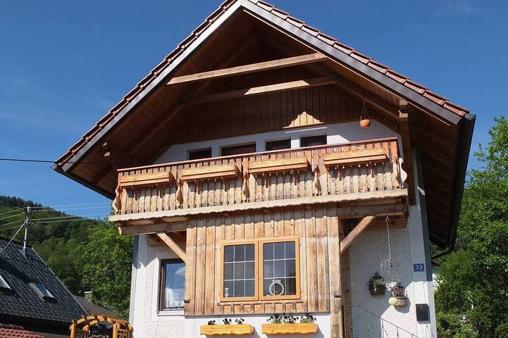 Ferienhaus für 5 Personen, mit Balkon und Garten am Traunsee