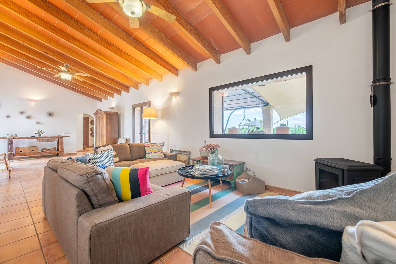 Finca 'Can Llop' con vista sulle montagne, Wi-Fi e aria condizionata in Campos, Sud di Maiorca